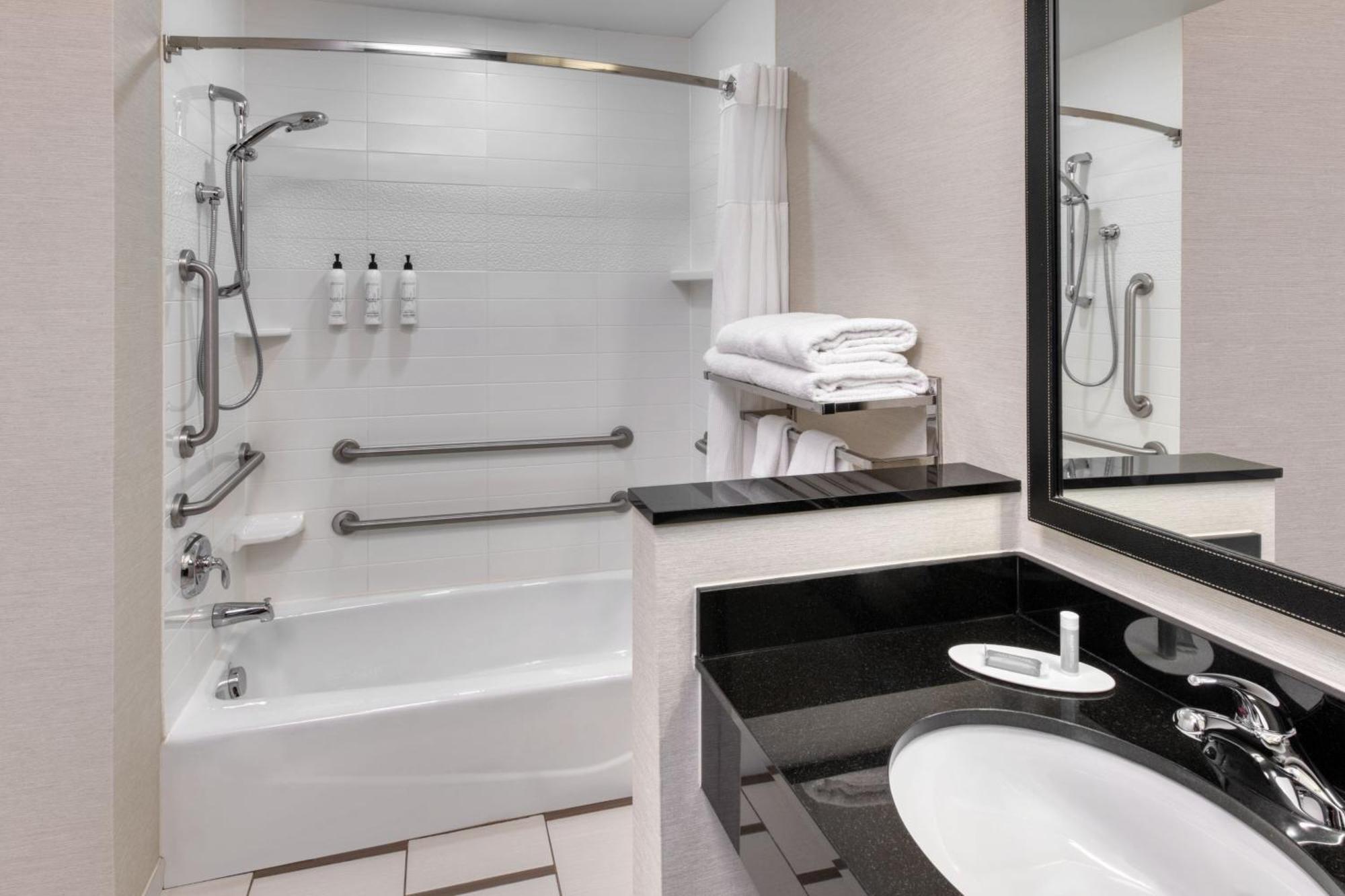 Fairfield Inn & Suites By Marriott Moncton Esterno foto