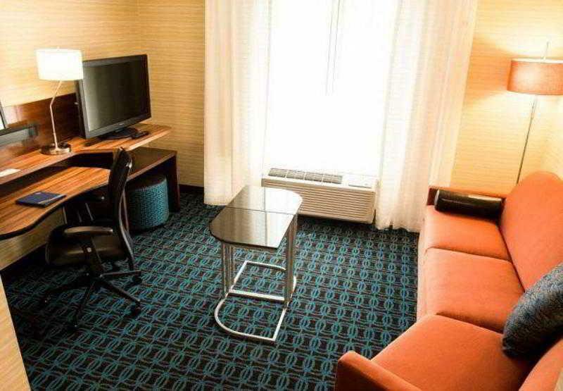 Fairfield Inn & Suites By Marriott Moncton Esterno foto